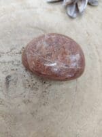 Perzik maansteen handsteen nr. 3