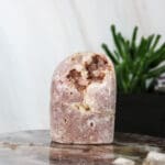 Roze amethist sculptuur nr. 5