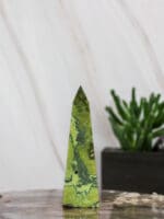 Serpentijn met pyriet punt nr. 4-2