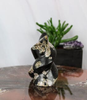 Sneeuwvlok obsidiaan vlam nr. 2-2