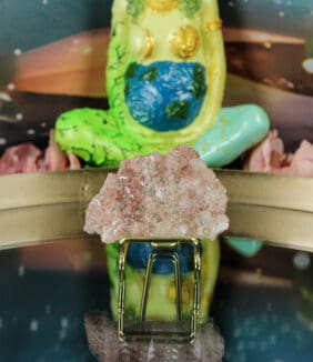 Roze lithium kwarts cluster nr. 17