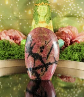 Rhodoniet sculptuur nr. 1