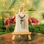 Geschenkflesje aan koord met angeliet en engelenvleugel-4