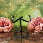 Metalen edelstenen standaard (zwart) maat L-4