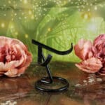 Metalen edelstenen standaard (zwart) maat M-3