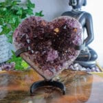 Amethist cluster hart op standaard nr. 2