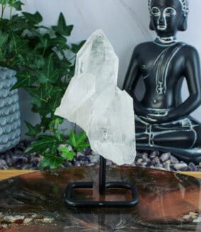 Bergkristal cluster op standaard nr. 2