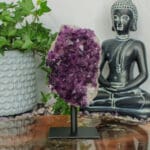 Amethist cluster op standaard nr. 4