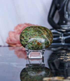 Chrysopraas handsteen nr. 6